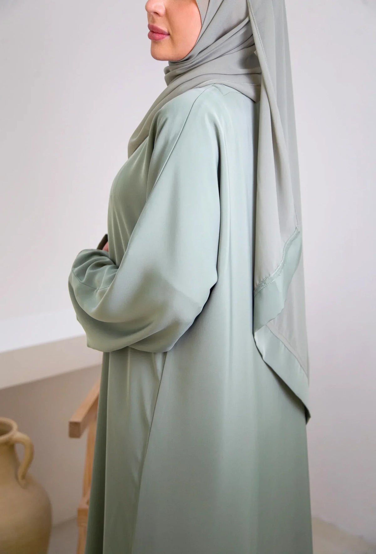 Modest abaya product image from a MooMenn Shopify Collective supplier