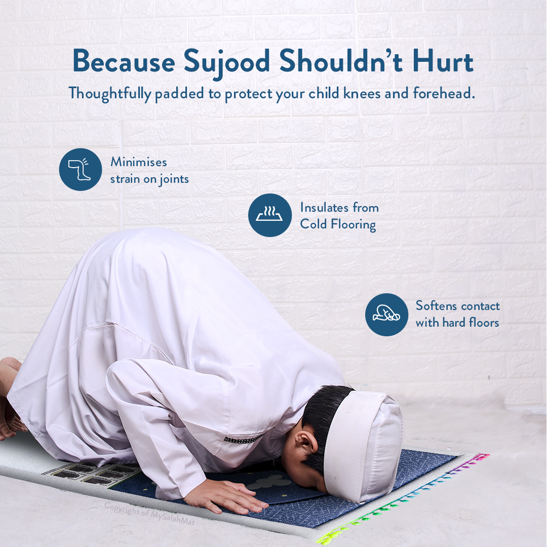 Tapis de prière bébé rembourré avec motif Midnight in Mecca par Urban Rugs UK | Un magnifique cadeau de Ramadan et d’Aïd pour vos proches