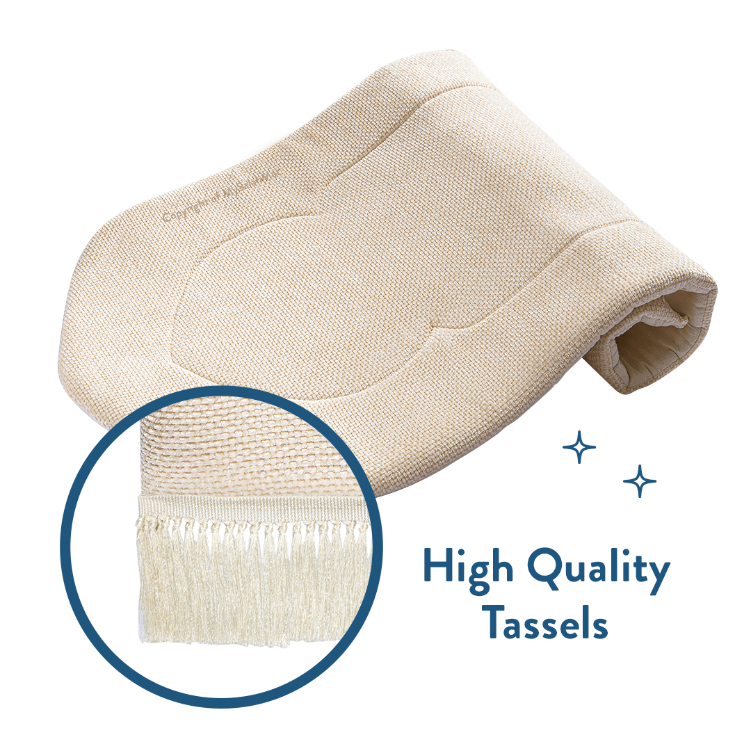 Tapis de prière rembourré avec motif arcade sable luxueux par Urban Rugs UK | Un magnifique cadeau de Ramadan et d’Aïd pour vos proches