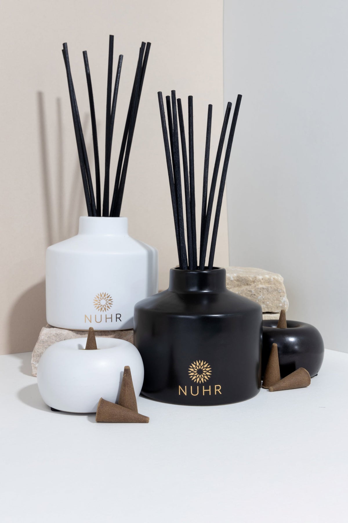Rose and Oud Reed Diffuser 200ml / 400ml in Black or White Ceramic Holder