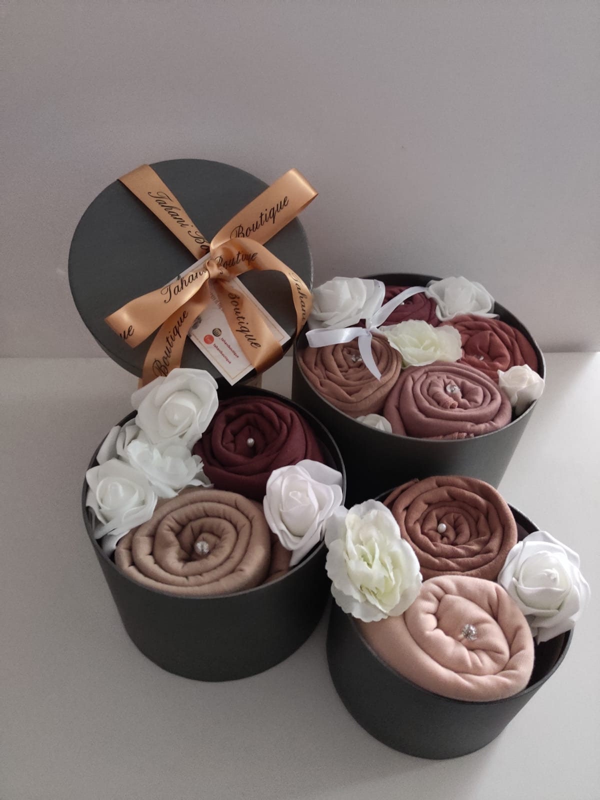 Serenity Hijab Gift Bouquet – Premium Scented Hat Box