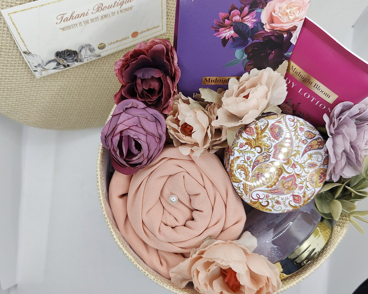 Hijab Spa Gift Box – Pamper Care Set with Bath Essentials