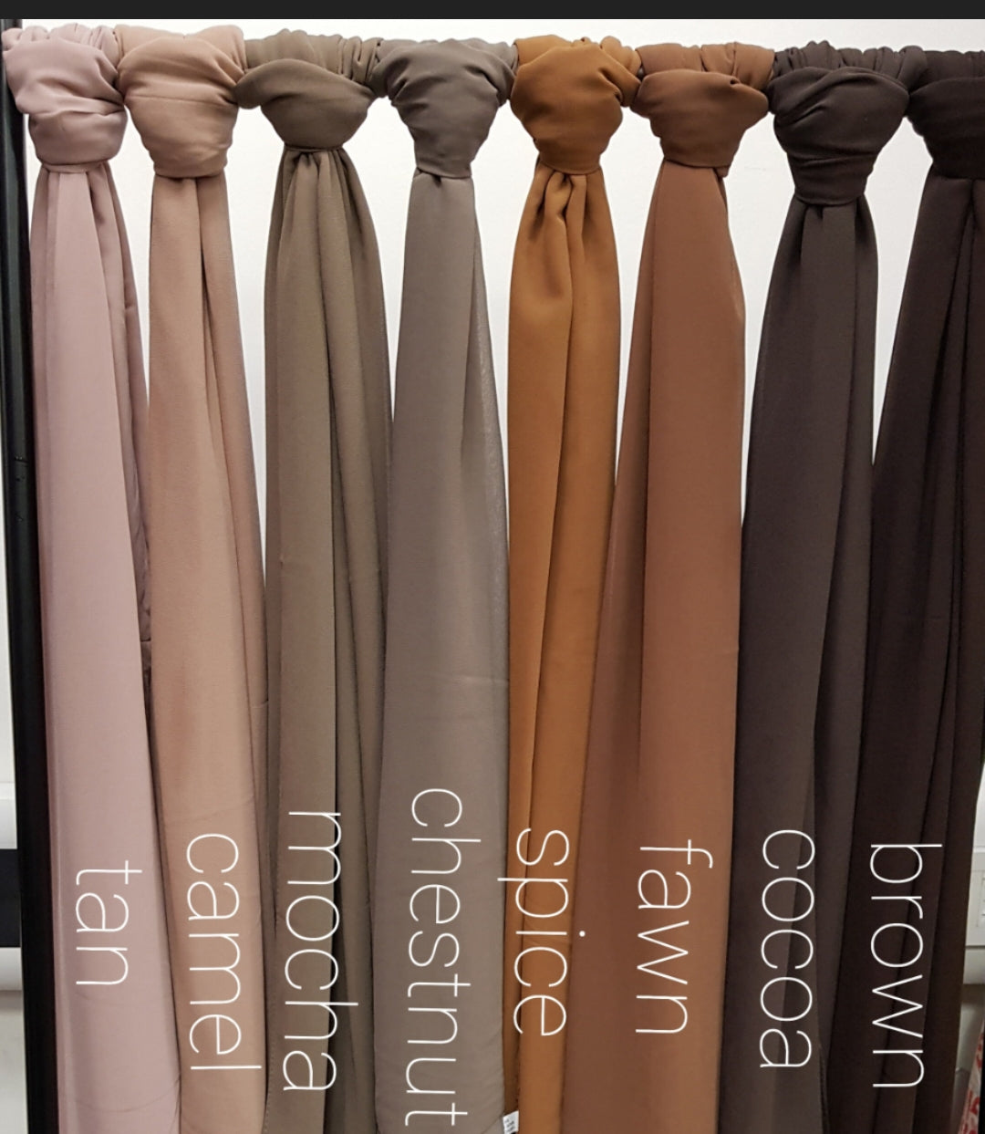 Classic Dubai Chiffon Hijab – Soft Premium Scarf 170x70cm
